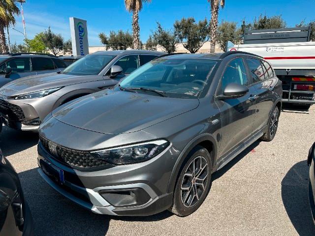 FIAT Tipo 1.5 Hybrid DCT SW Cross