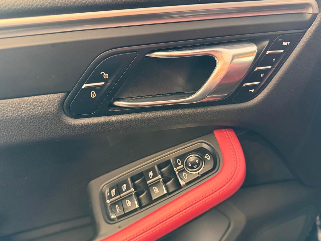 PORSCHE MACAN 2.0 BENZINA 252CV PDK PELLE NAVI CAM ANNO 2017