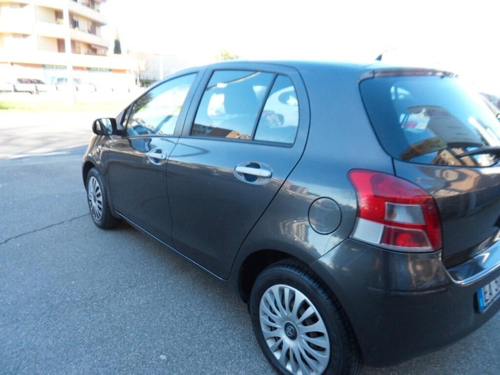 Toyota Yaris 1.3 5 porte