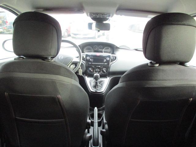 LANCIA Ypsilon 1.2 69 CV 5 porte Silver