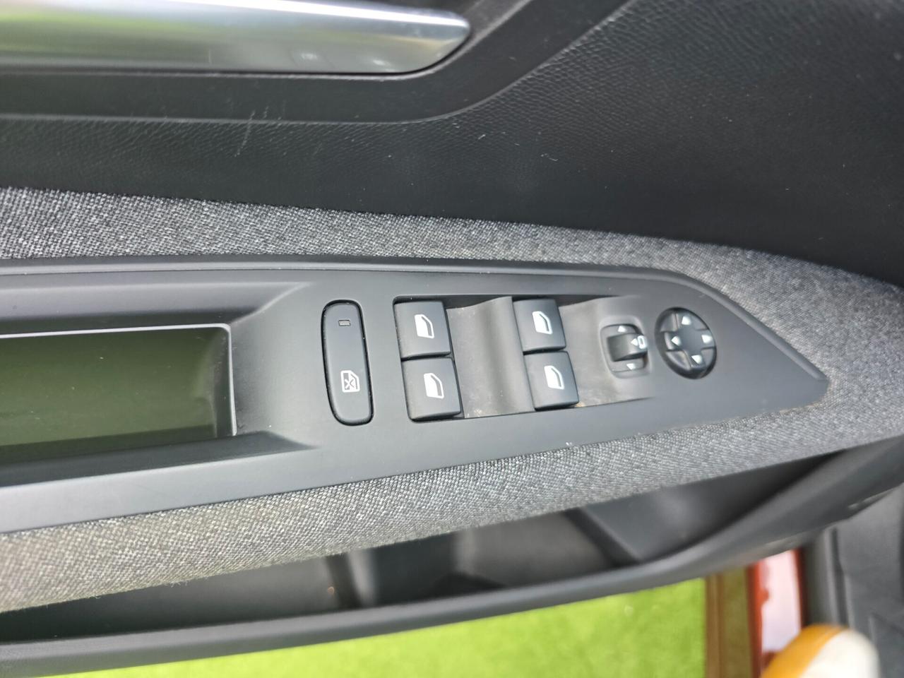 Peugeot 3008 1.5HDI 130CV Allure 130000KM-2019