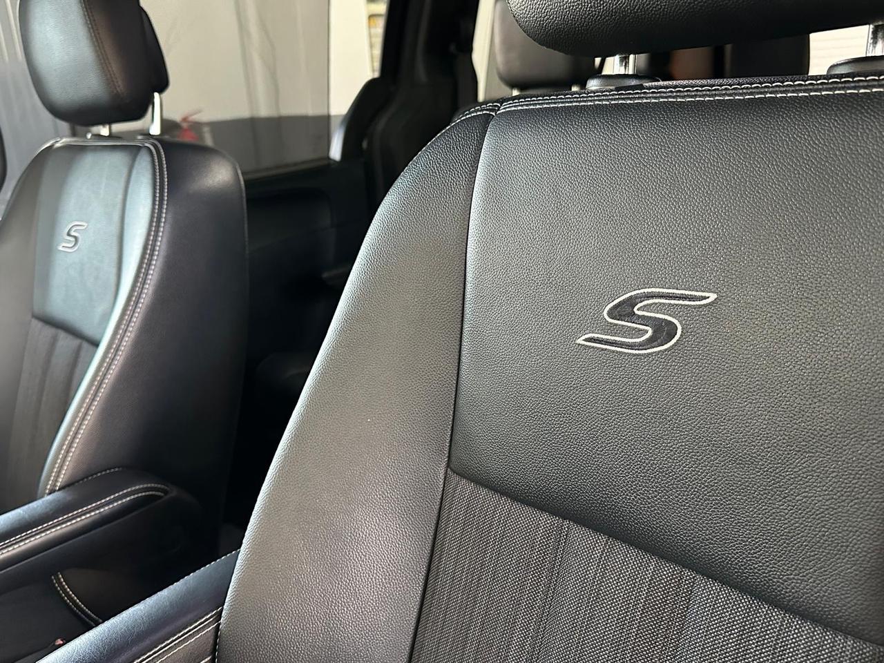 Lancia Voyager 2.8 Turbodiesel S 177 CV