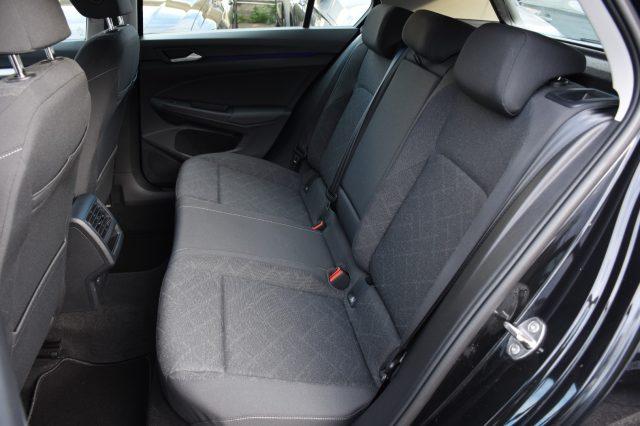 VOLKSWAGEN Golf 1.0 eTSI EVO DSG Life