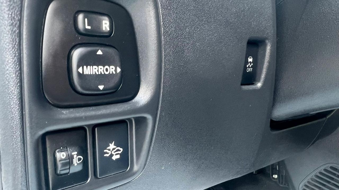 Toyota Aygo Connect 1.0 VVT-i 72 CV 5 porte x-clusiv