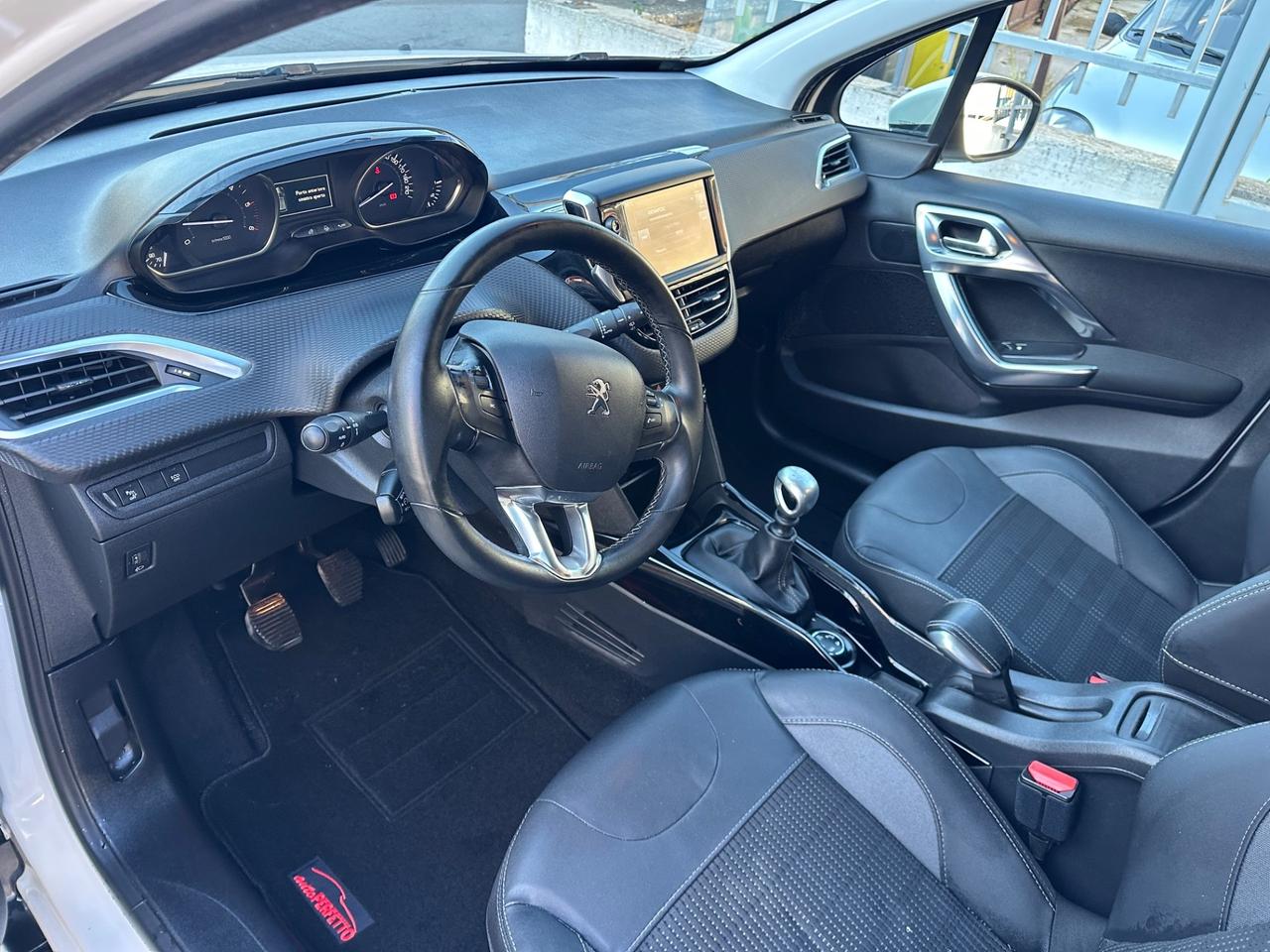 Peugeot 2008 BlueHDi 100 Allure