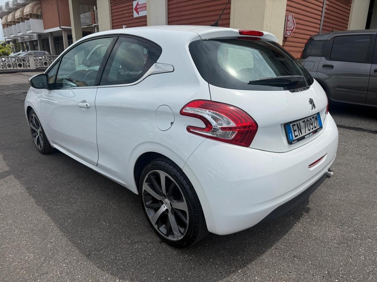 Peugeot 208 1.6 e-HDi 92 CV Stop&Start 3 porte Allure UNICO PROPRIETARIO