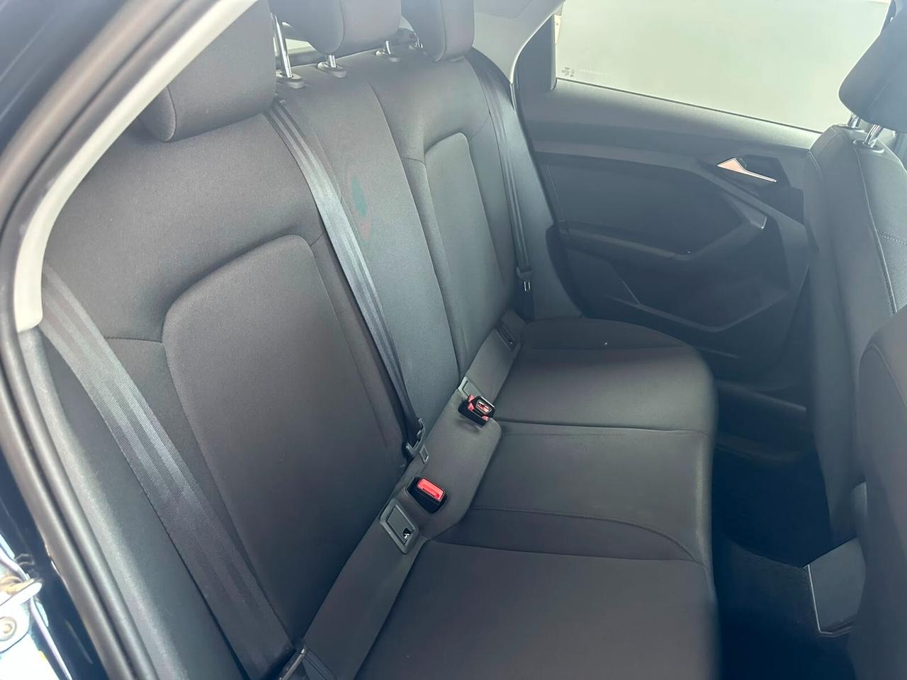 Audi A1 citycarver 30 TFSI S tronic Identity Contrast