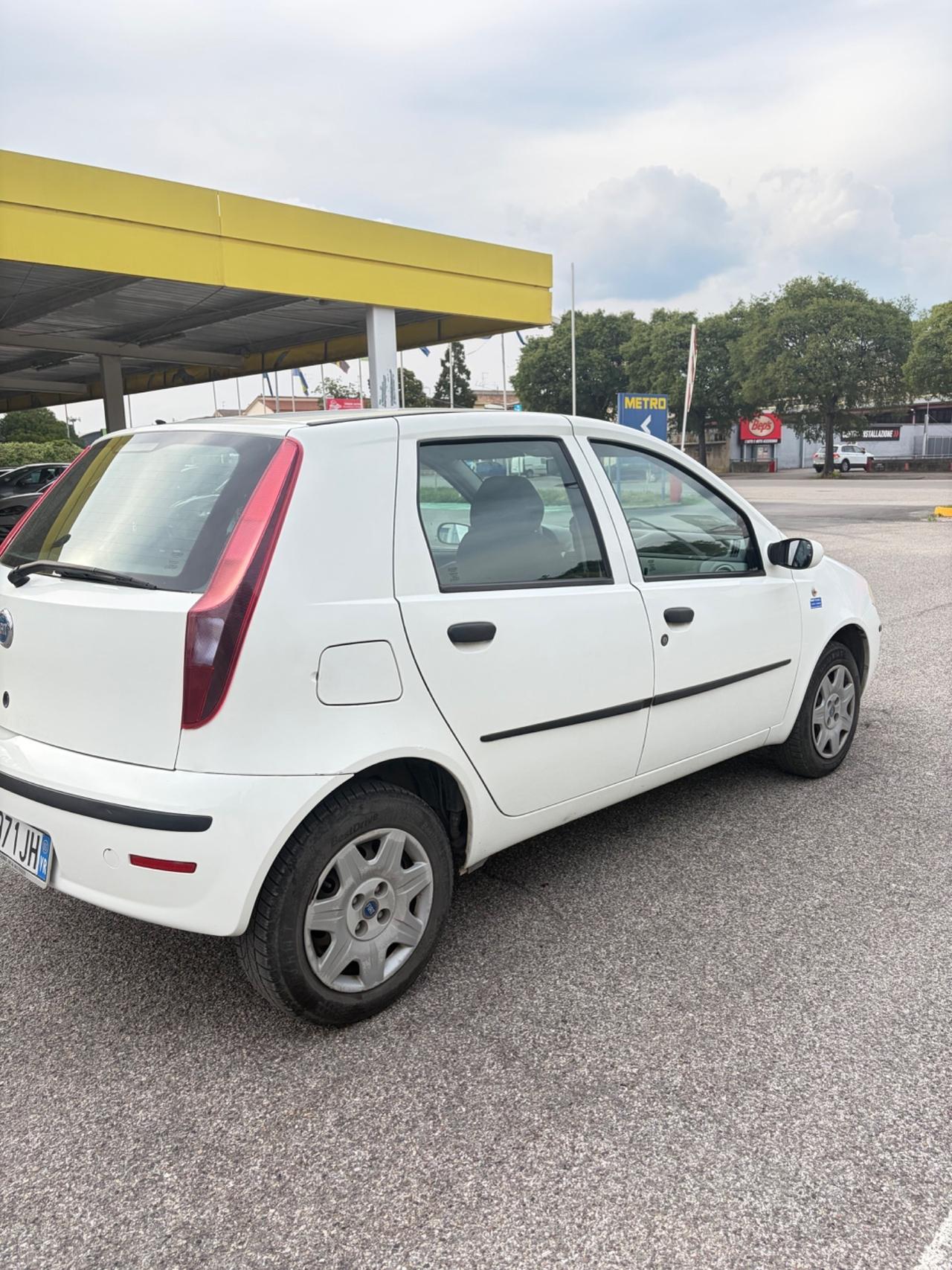Fiat Punto 1.2i cat 5 porte Feel Neopatentati