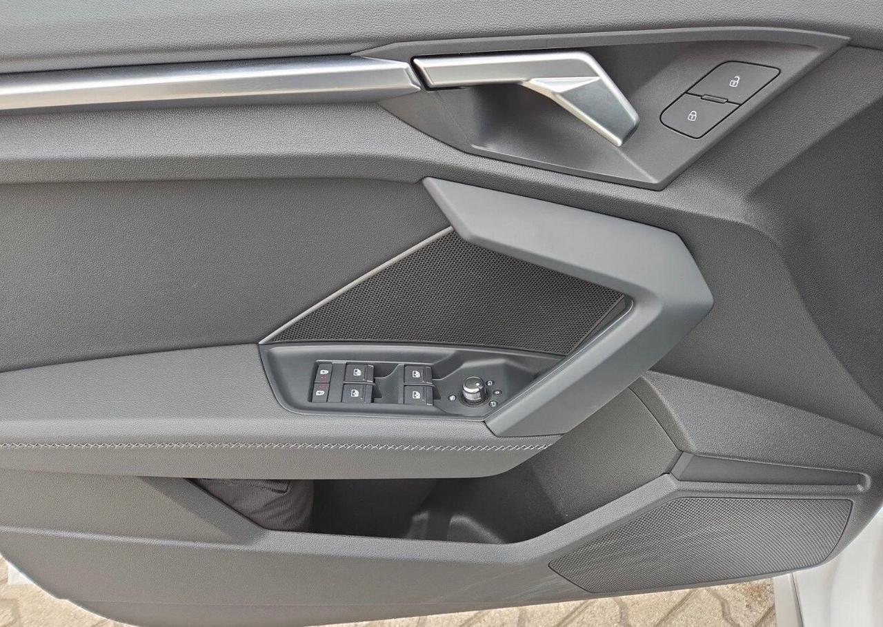 Audi S3 310cv S tronic Attitude