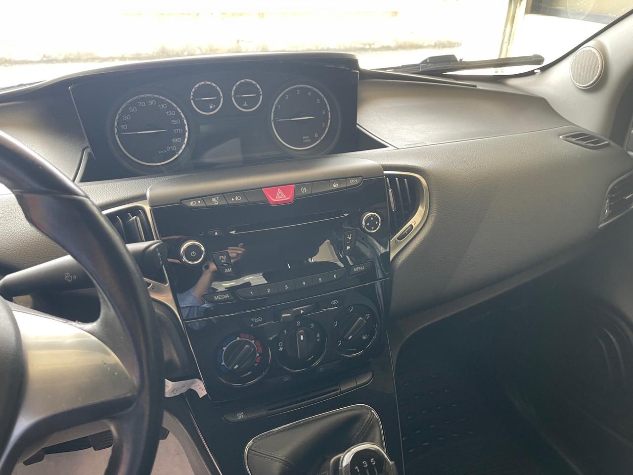 Lancia Ypsilon 1.2 69 CV 5 porte Gold - NO VINCOLO DI FINANZIAMENTO