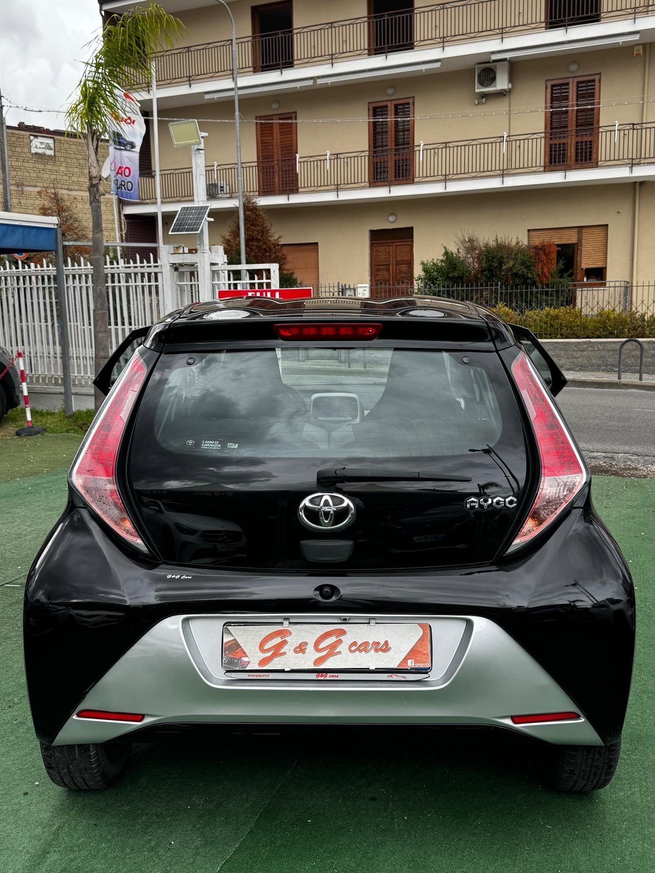 Toyota Aygo 1.0 VVT-i 69 CV 5 porte x-business