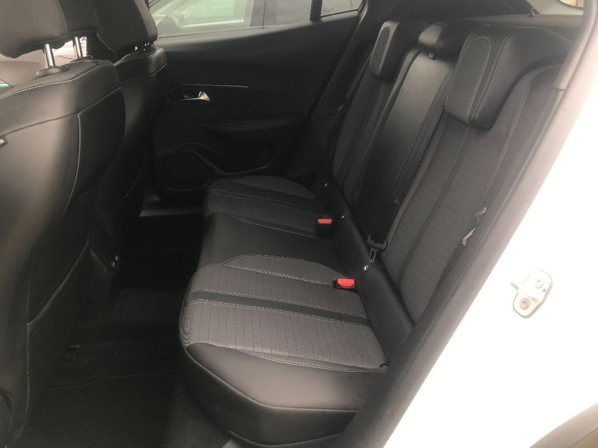 PEUGEOT 2008 BlueHDi 110 S&S Allure Pack