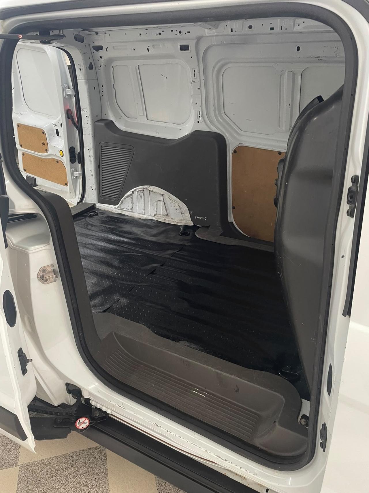 Ford Transit 1.5 100cv 210 L2HI