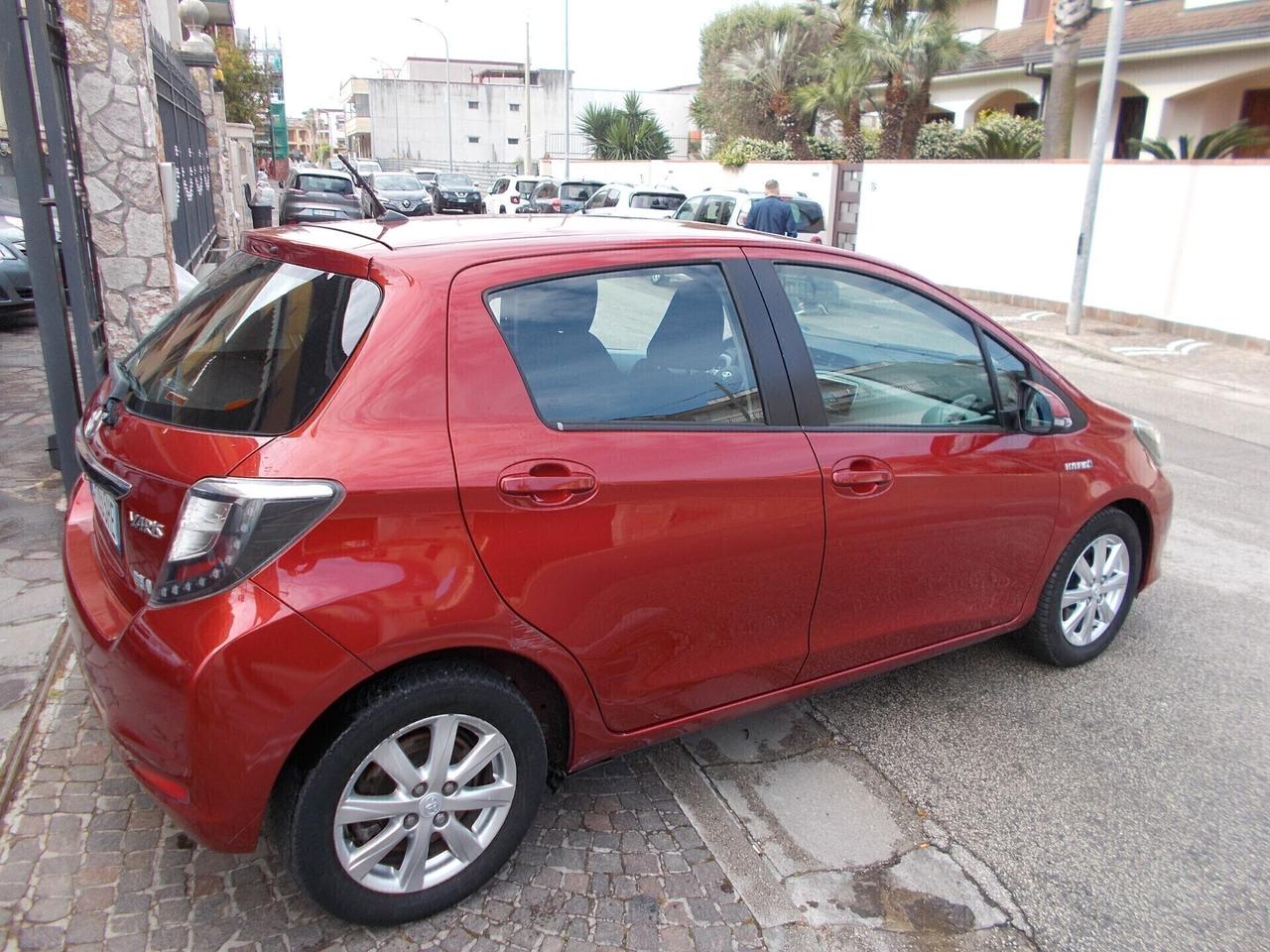 Toyota Yaris 1.5 Hybrid 5 porte Lounge