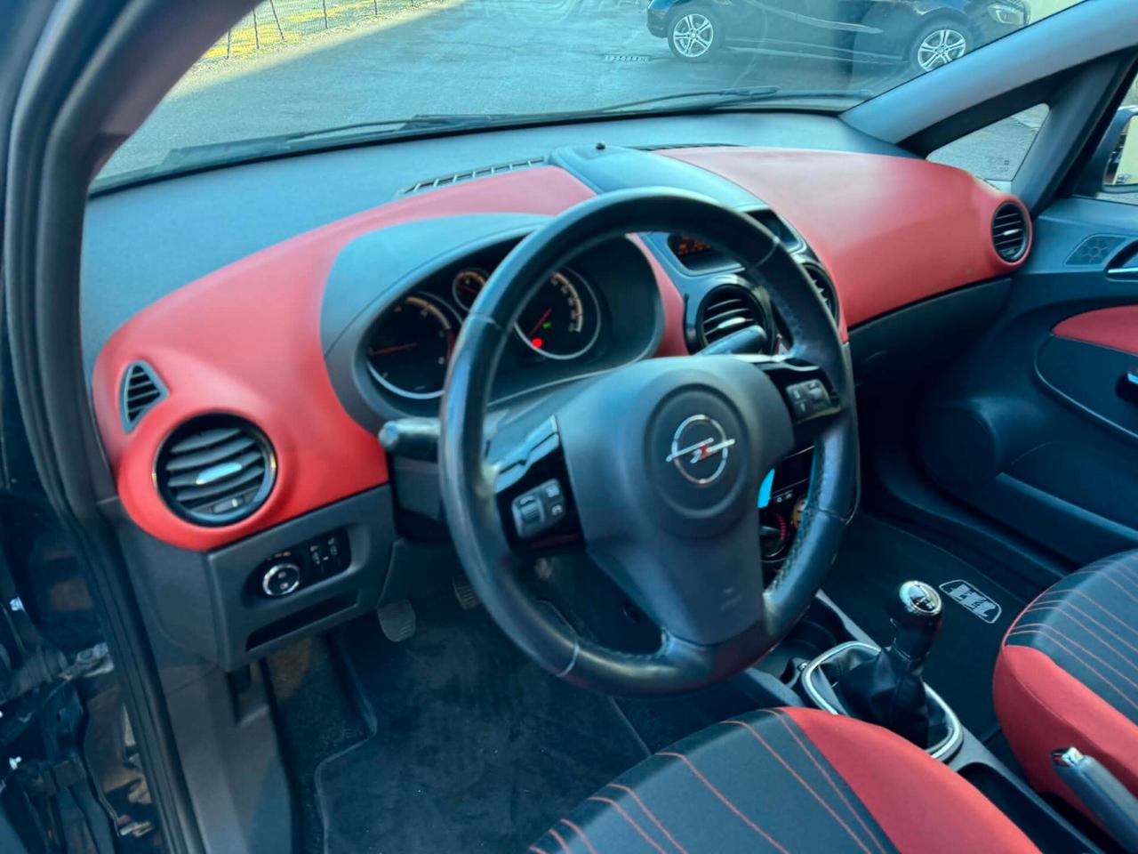 Opel Corsa Anno 2010 1.3 Diesel OK NEOPATENTATI