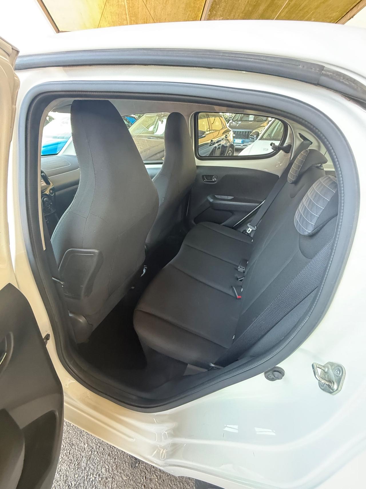 108 VTi 72 - 5 porte- Collection-unipro-rate-E6