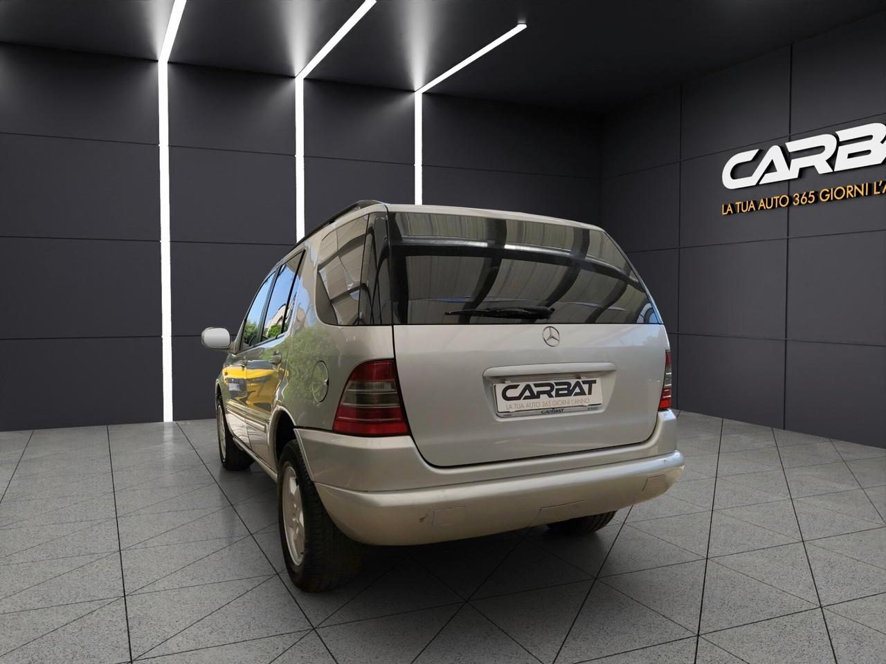 MERCEDES Classe M (W163) ML 270 turbodiesel...