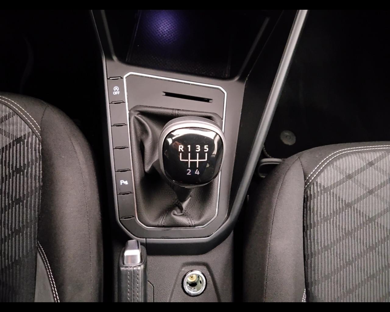 VOLKSWAGEN Polo VI 2022 - Polo 1.0 tsi R-Line 95cv