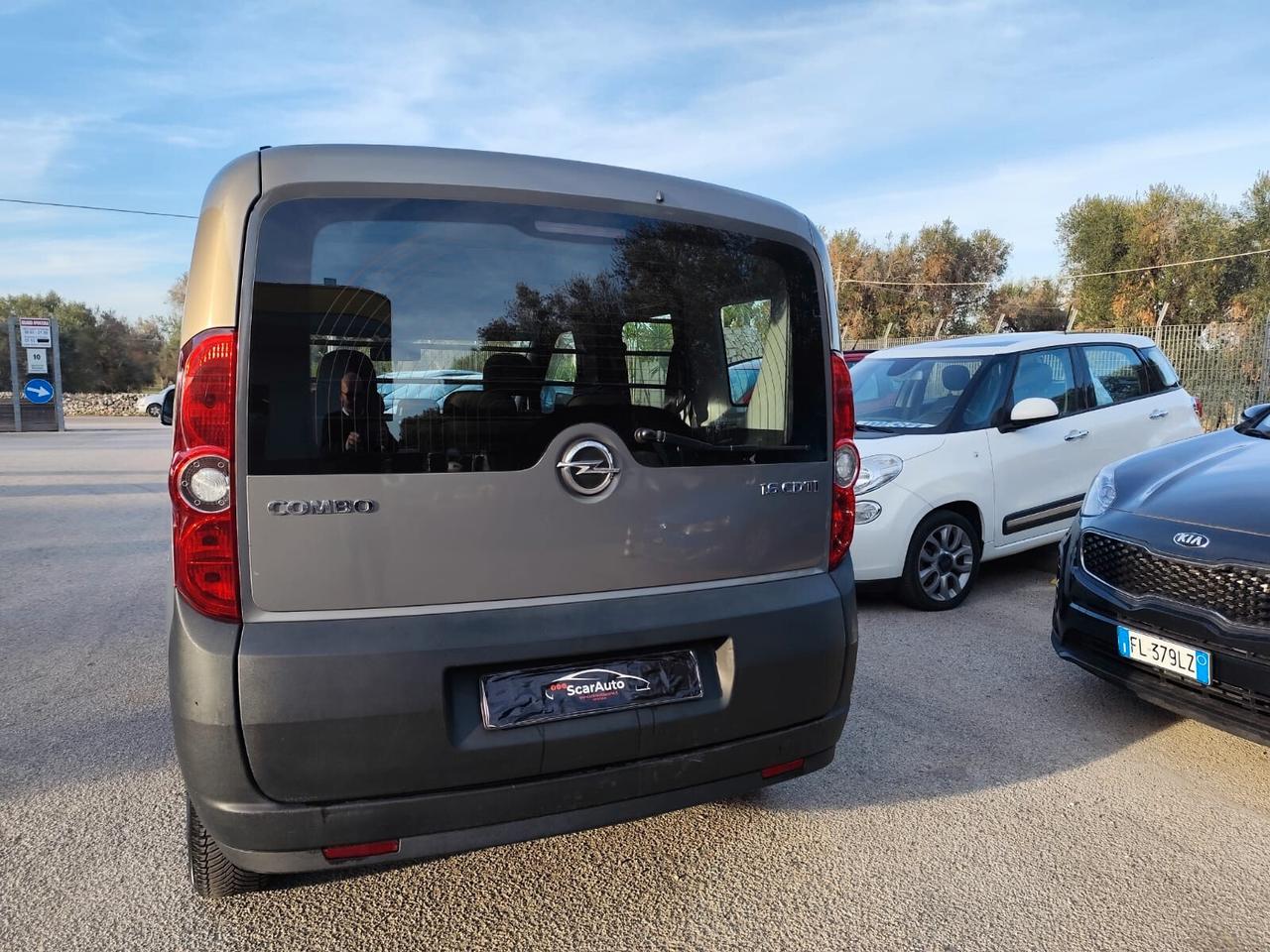 Opel Combo 1.6 CDTI 105CV EcoFLEX autocarro 5 posti
