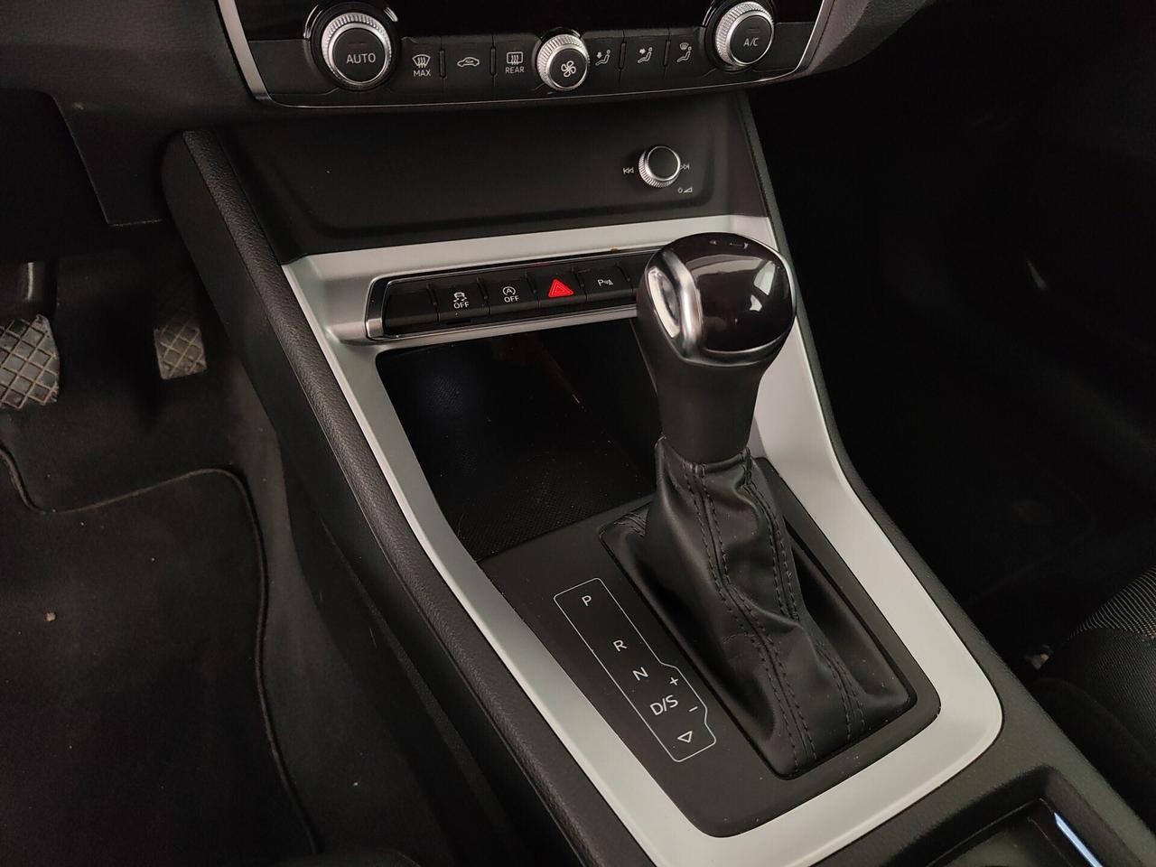 Audi Q3 35 TDI S tronic Business
