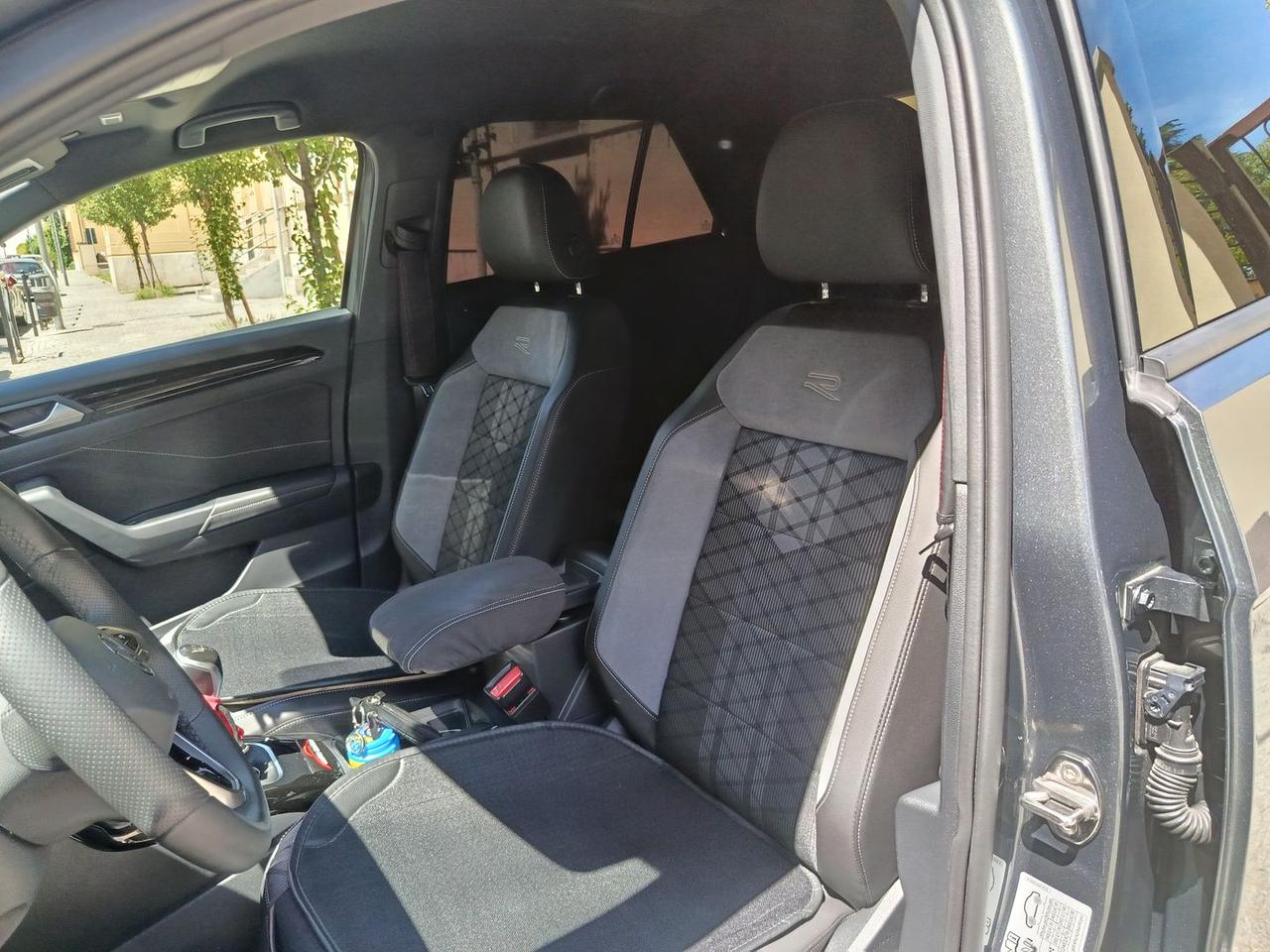 Volkswagen T-Roc R Line Plus 1.5 TSI #10942