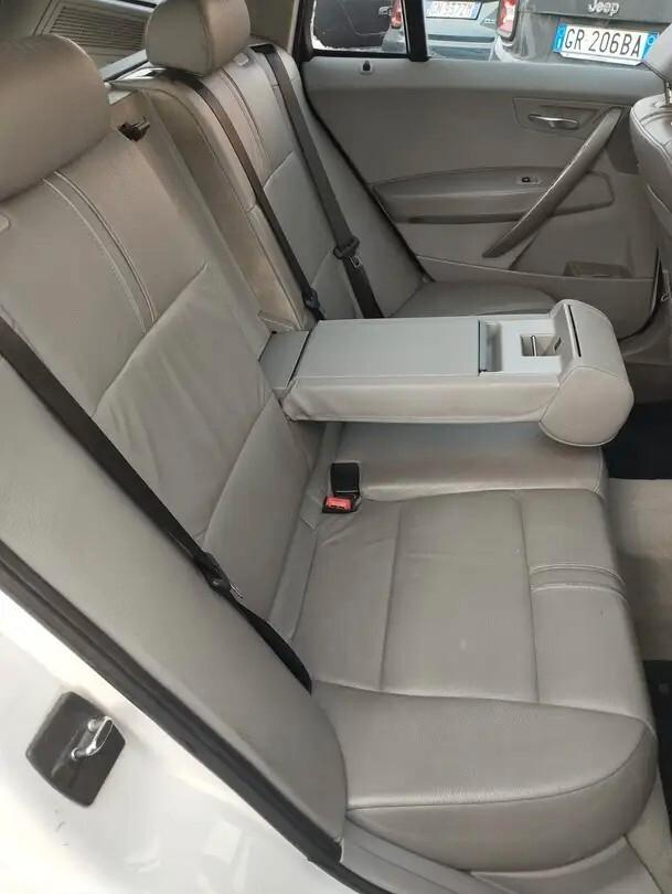 Bmw X3 2.0d cat Futura