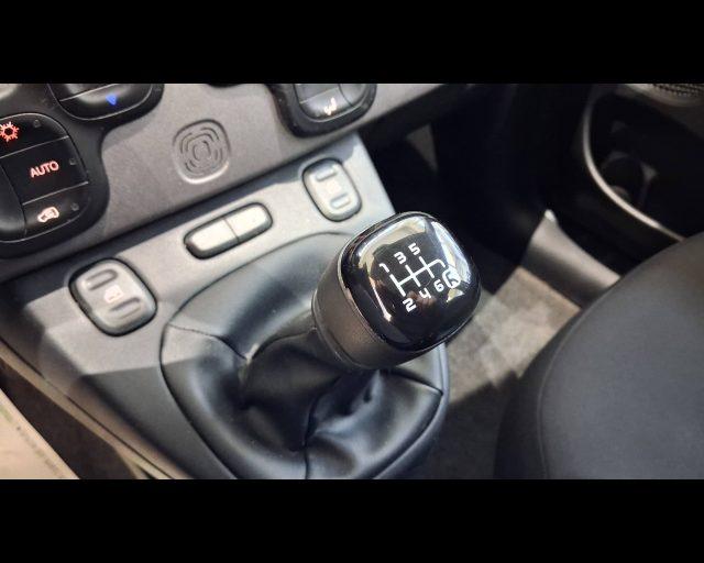 FIAT New Panda 1.0 firefly hybrid City Cross s&s 70cv