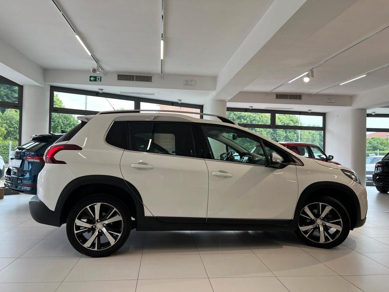 Peugeot 2008 BlueHDi 120 EAT6 S&S Allure