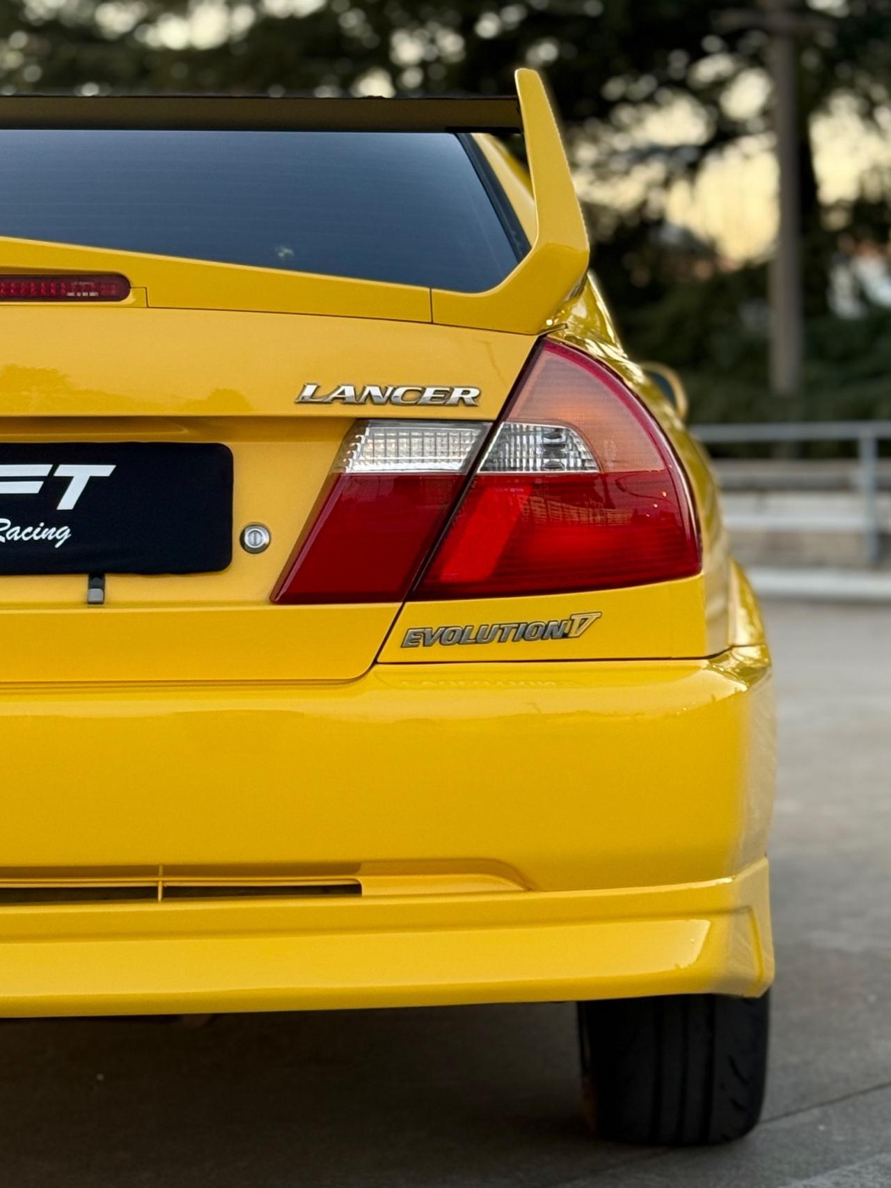 Mitsubishi Lancer EVOLUTION EVO V 5 GSR 2.0t 4x4 280cv DANDELION YELLOW