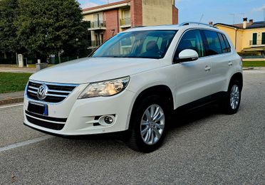 Volkswagen Tiguan 2.0 16V TDI DPF tiptronic Sport & Style (18°)