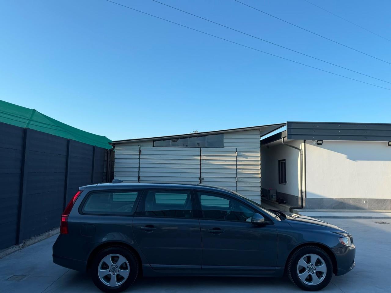 Volvo V70 2.4 D5 Summum