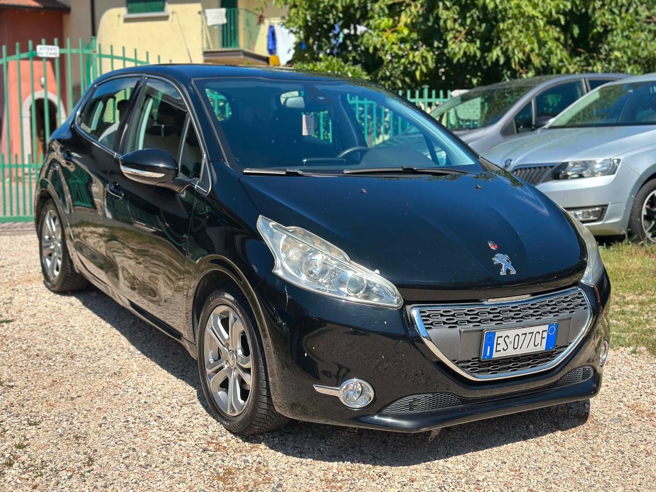 Peugeot 208 5p. ACTIVE KMCERT UNICOPR