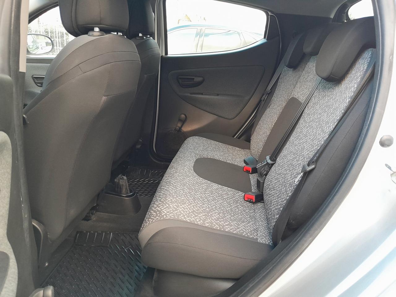 Lancia Ypsilon 1.2 69 CV 5 porte GPL Ecochic Elefantino Blu