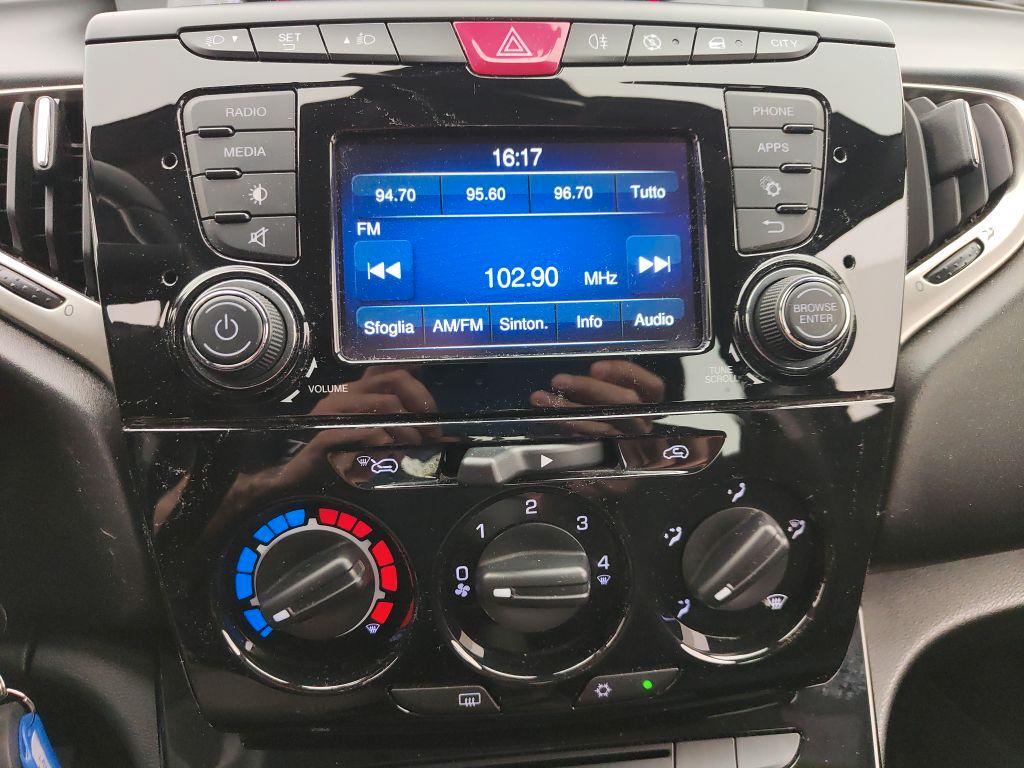 LANCIA Ypsilon 3ª serie - Ypsilon 1.2 69 CV 5 porte S&S Gold