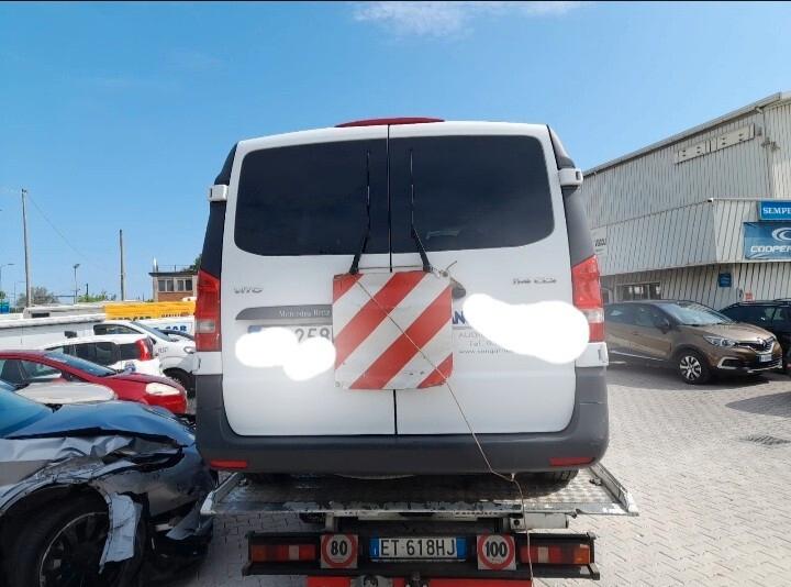 Mercedes Vito incidentato