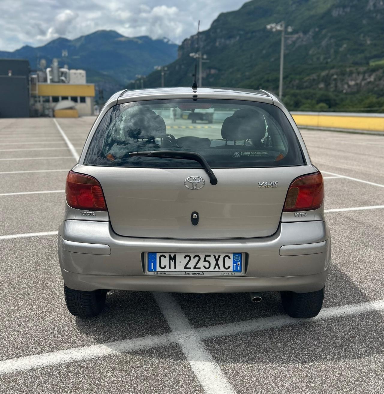 Toyota Yaris 1.3i 16V cat Sol Neopatentati