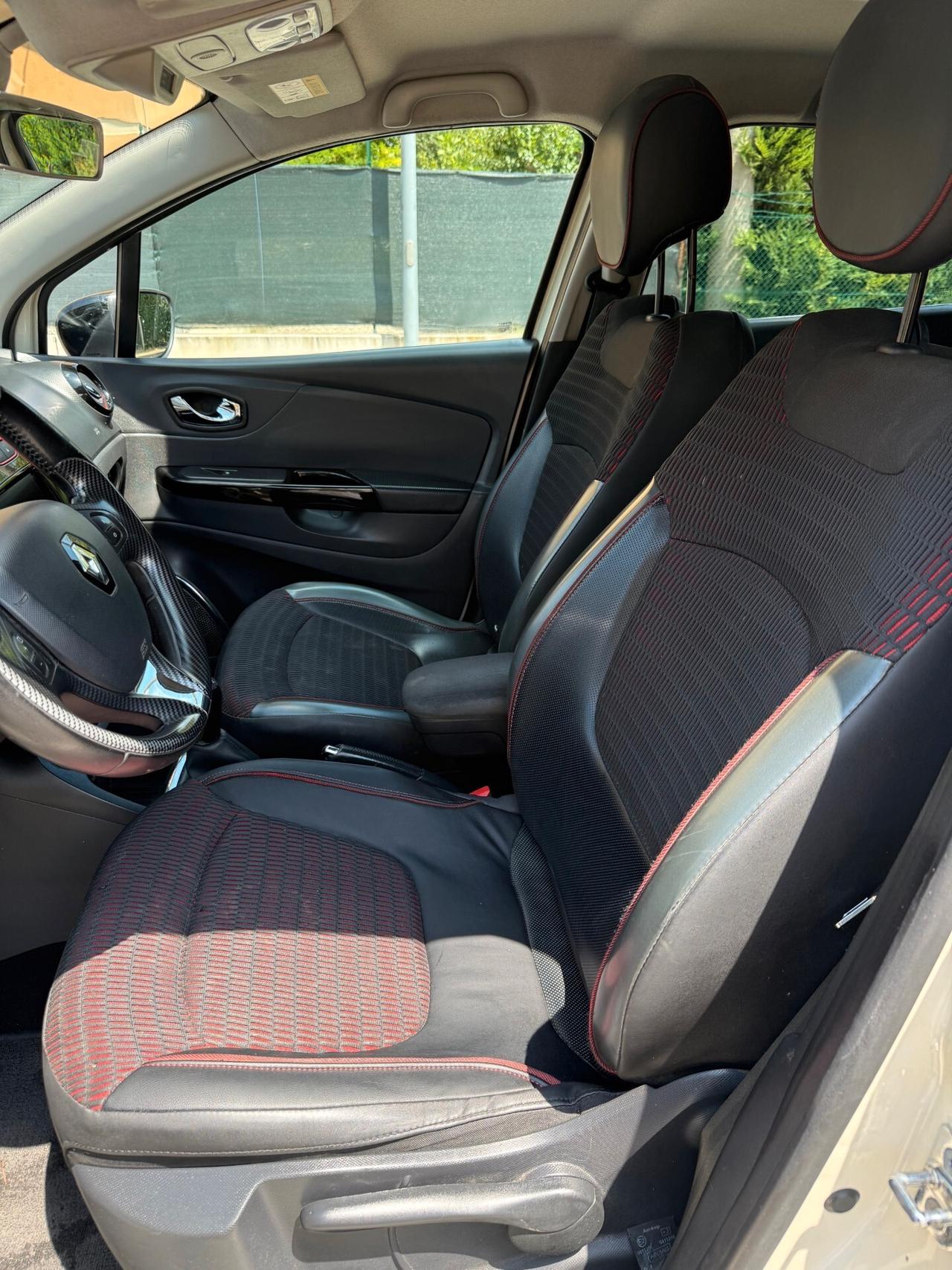 Renault Captur 1.5 dci - NEOPATENTATI - NAV. - 12 MESI DI GAR. -