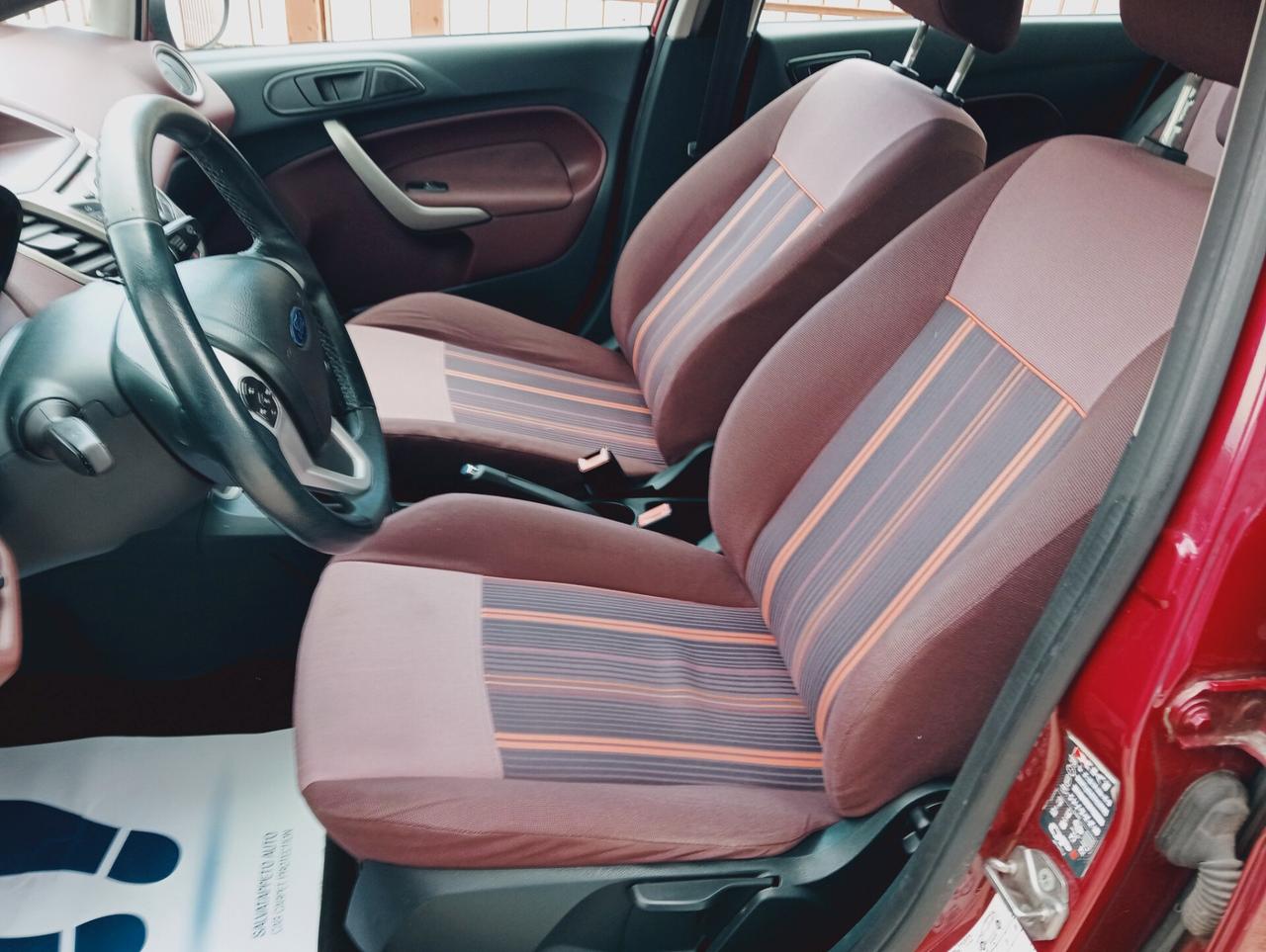 Ford Fiesta 1.4 5 porte Bz.- GPL Titanium