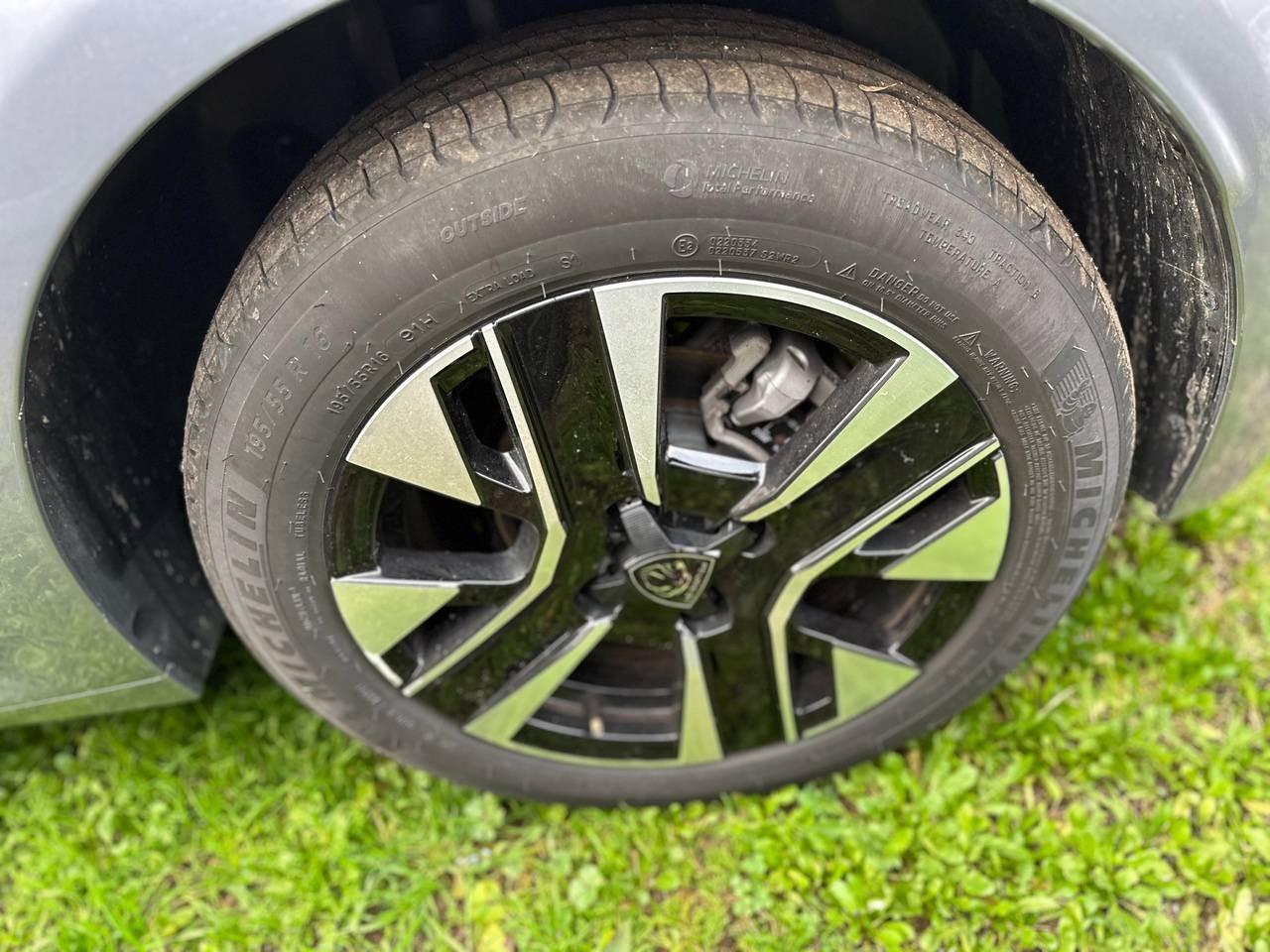 PEUGEOT 208 II 2023 - 208 1.2 puretech Allure s&s 100cv