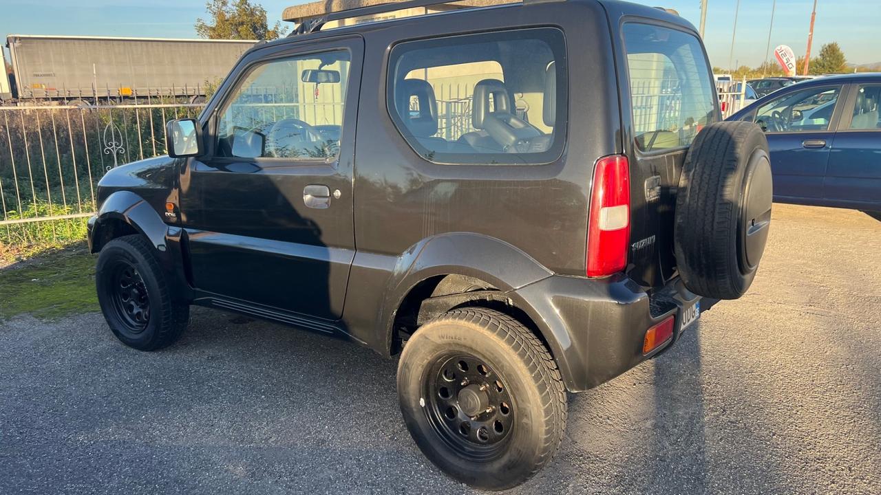 Suzuki Jimny 1.5 DDiS cat 4WD JLX VEICOLO PER OPERATORI DEL SETTORE