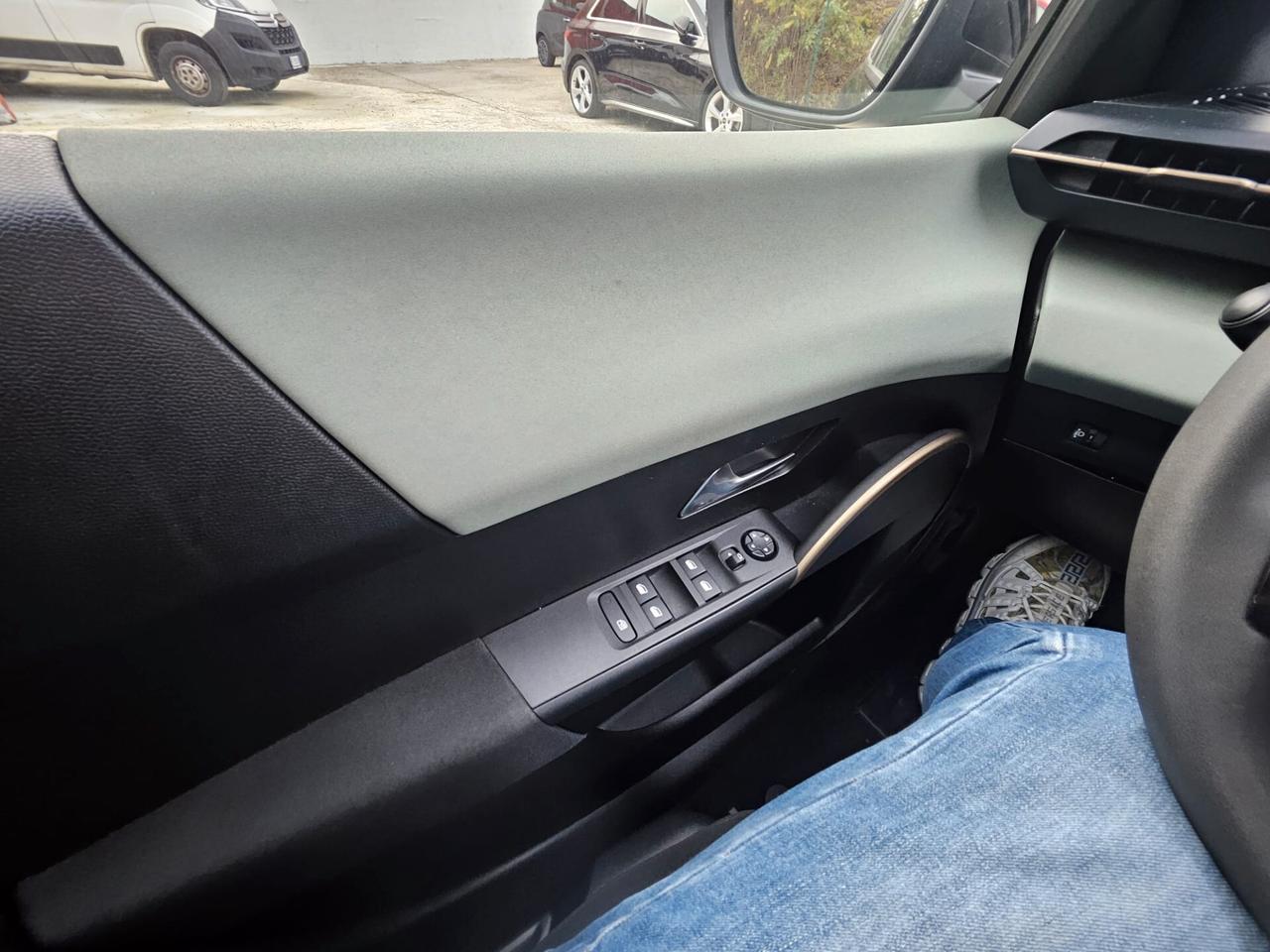 Lancia Ypsilon Hybrid e-DCT