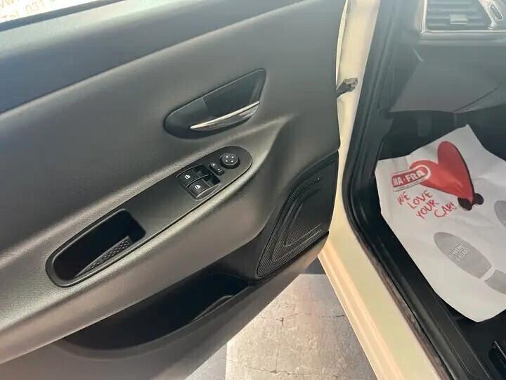 Lancia Ypsilon 1.2 Benzina Platinum S/S 69CV - IDEALE NEO PATENTATI! PASSAGGIO E GARANZIA 12 MESI COMPLETA