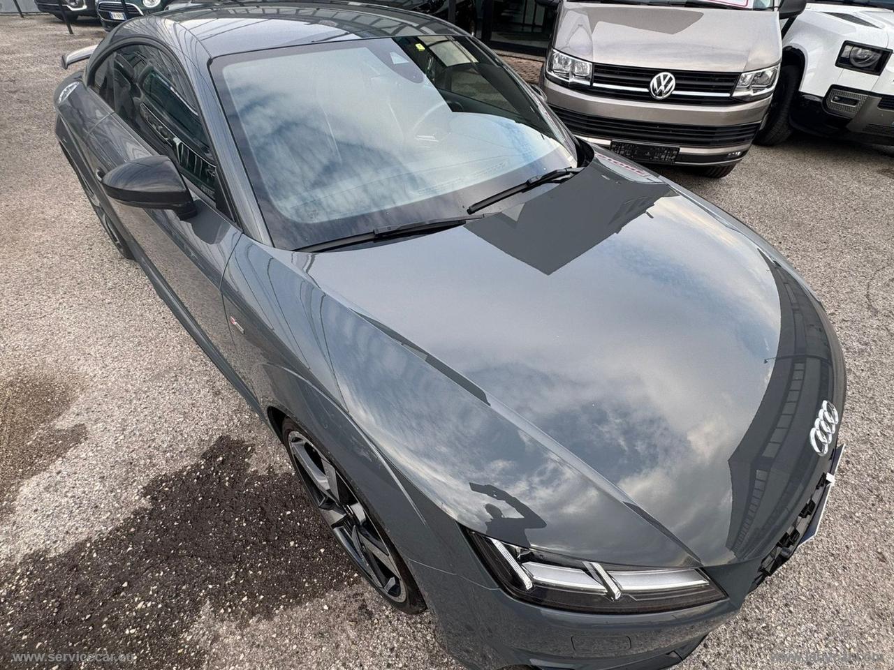 AUDI TT Coupé 40 TFSI S tr COMPETITION