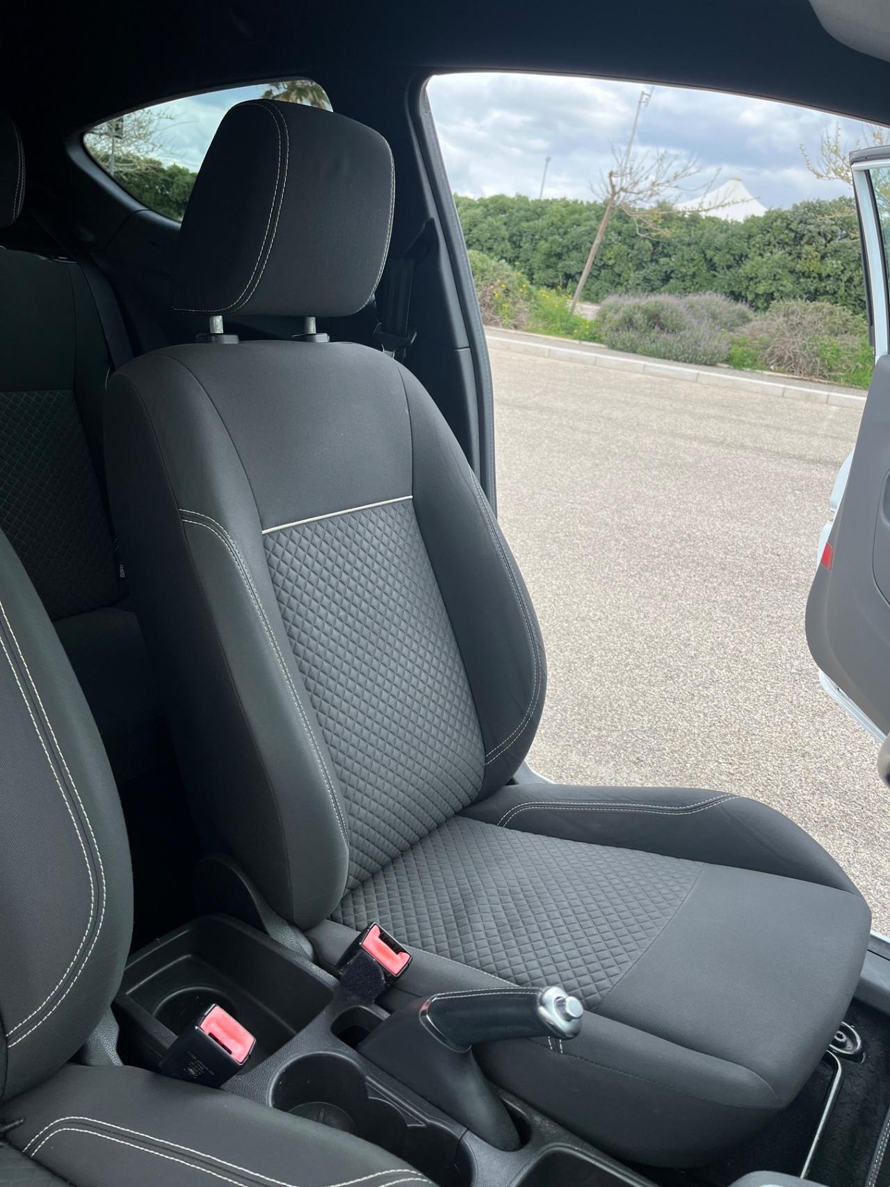 Ford Fiesta 1.5 TDCi 75CV Black & White Edition