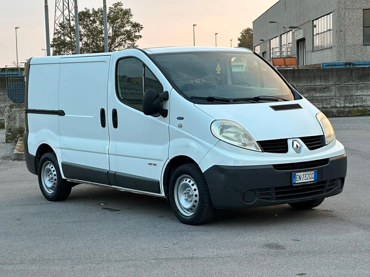 RENAULT TRAFIC con ARIA CONDIZIONATA! SUPER PREZZO!