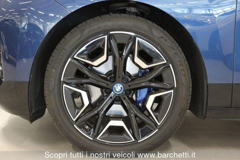 BMW iX xdrive40 pacchetto sportivo