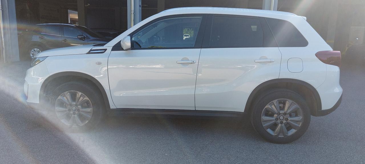 Suzuki Vitara 1.4 Hybrid Cool