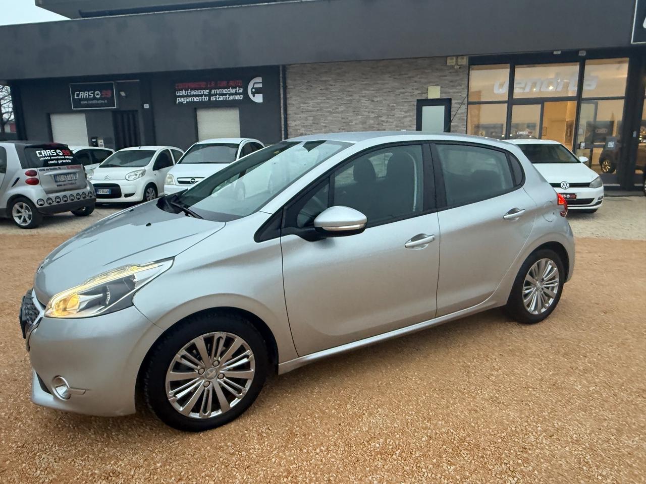 Peugeot 208 PureTech 82 5 porte Allure
