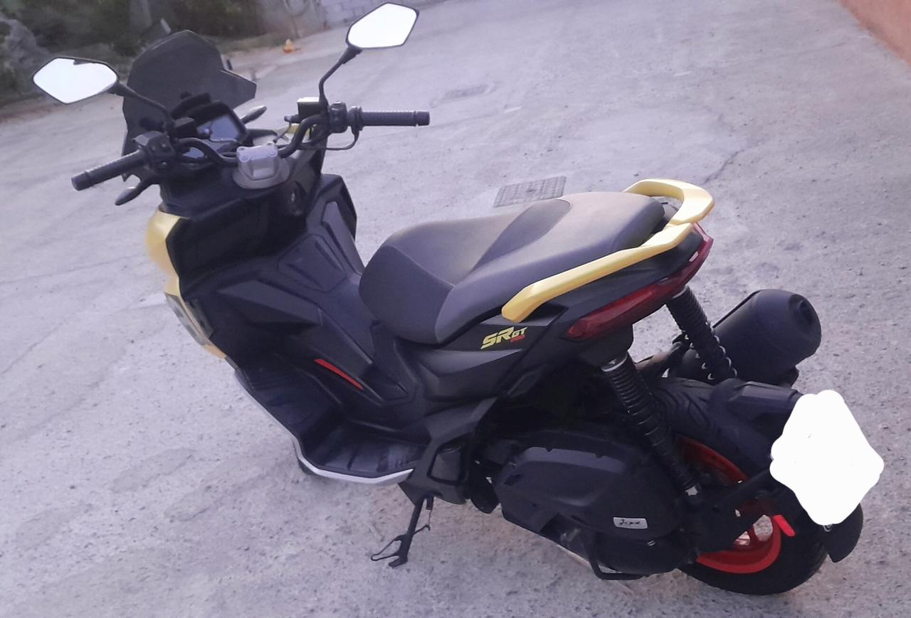Aprilia SR GT 200 Scooter