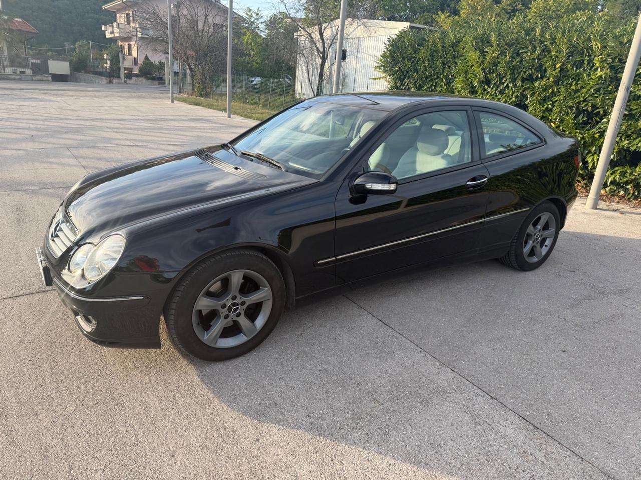 Mercedes-benz C 200 220 CDI cat Sportcoupé Elegance